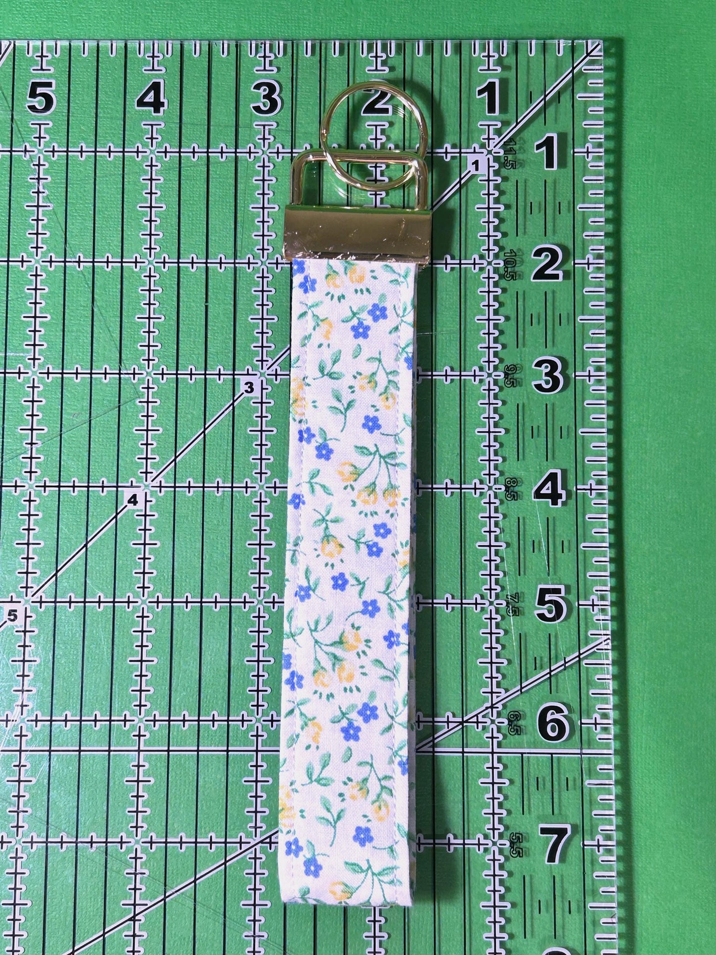 Vintage Floral Wristlet Keychain