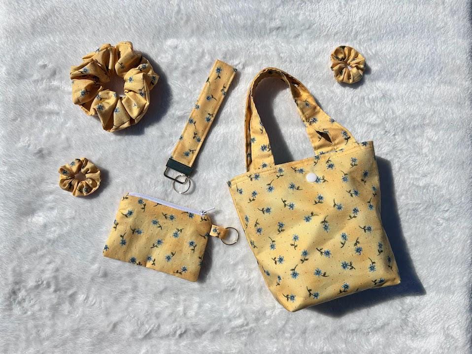 Zipper Keychain Wallet Vintage Yellow Floral with Blue Flowers