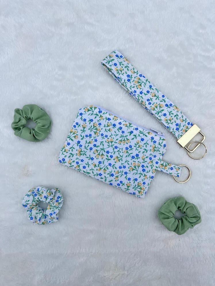 Vintage Floral Wristlet Keychain