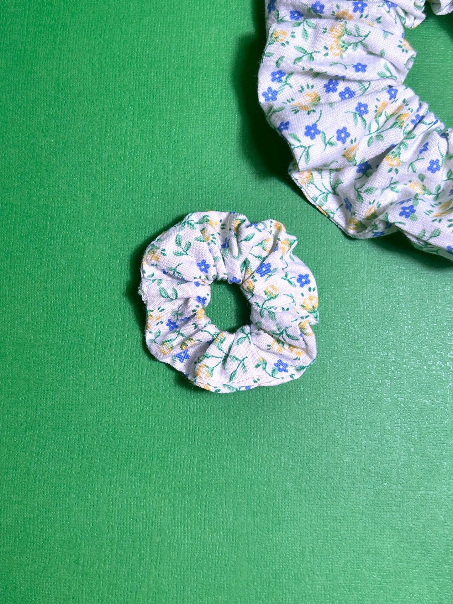 Vintage Floral Mini Scrunchie