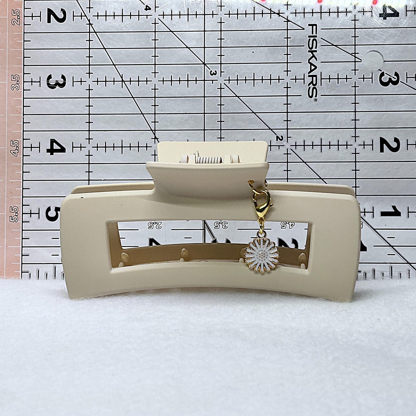 Customizable Matte Claw Clips with Floral Charm Neutral Colors