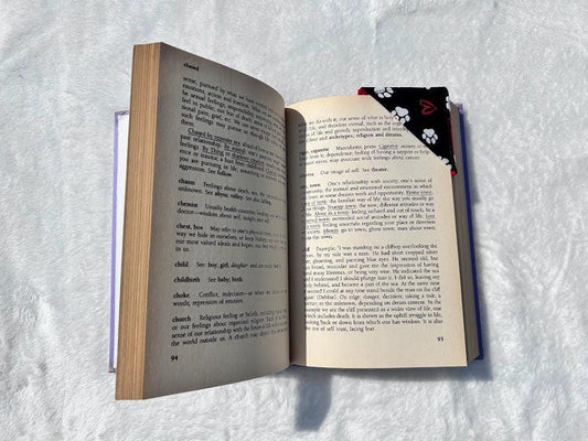 Fabric Corner Bookmark Red & Black Paw Print