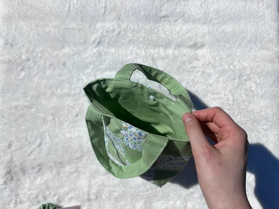 Mini Tote Bag Patchwork Green and Vintage Floral Fabric