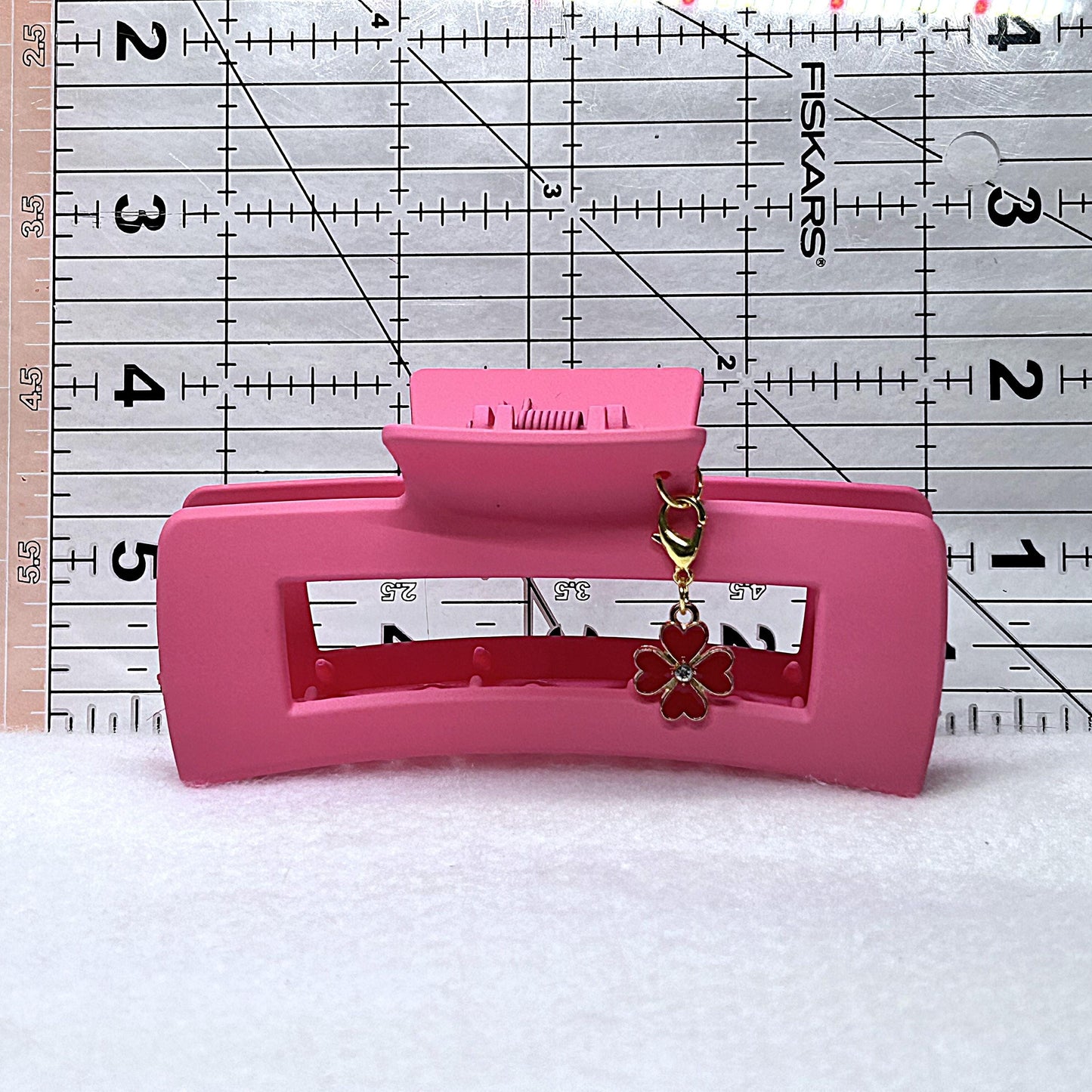 Customizable Matte Claw Clip with Floral Charm Vivid Colors
