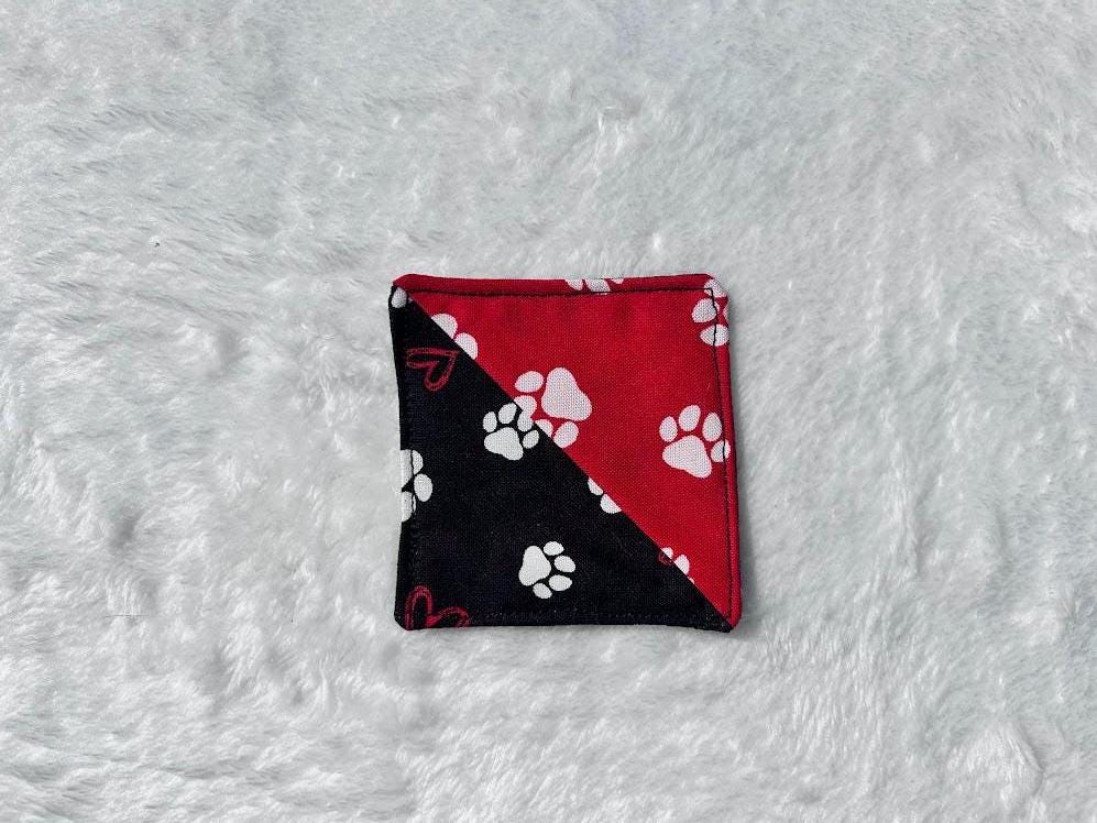 Corner Bookmark Black & Red Paw Print