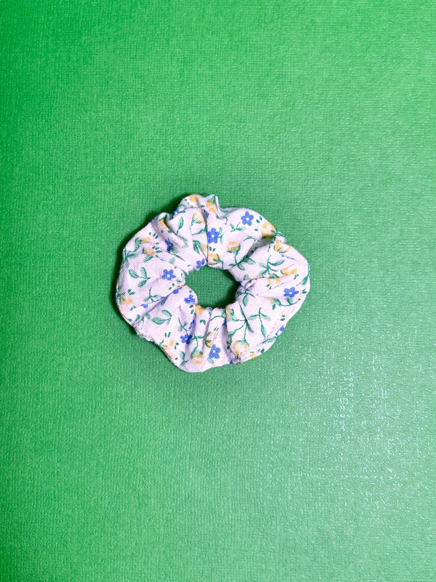 Vintage Floral Mini Scrunchie