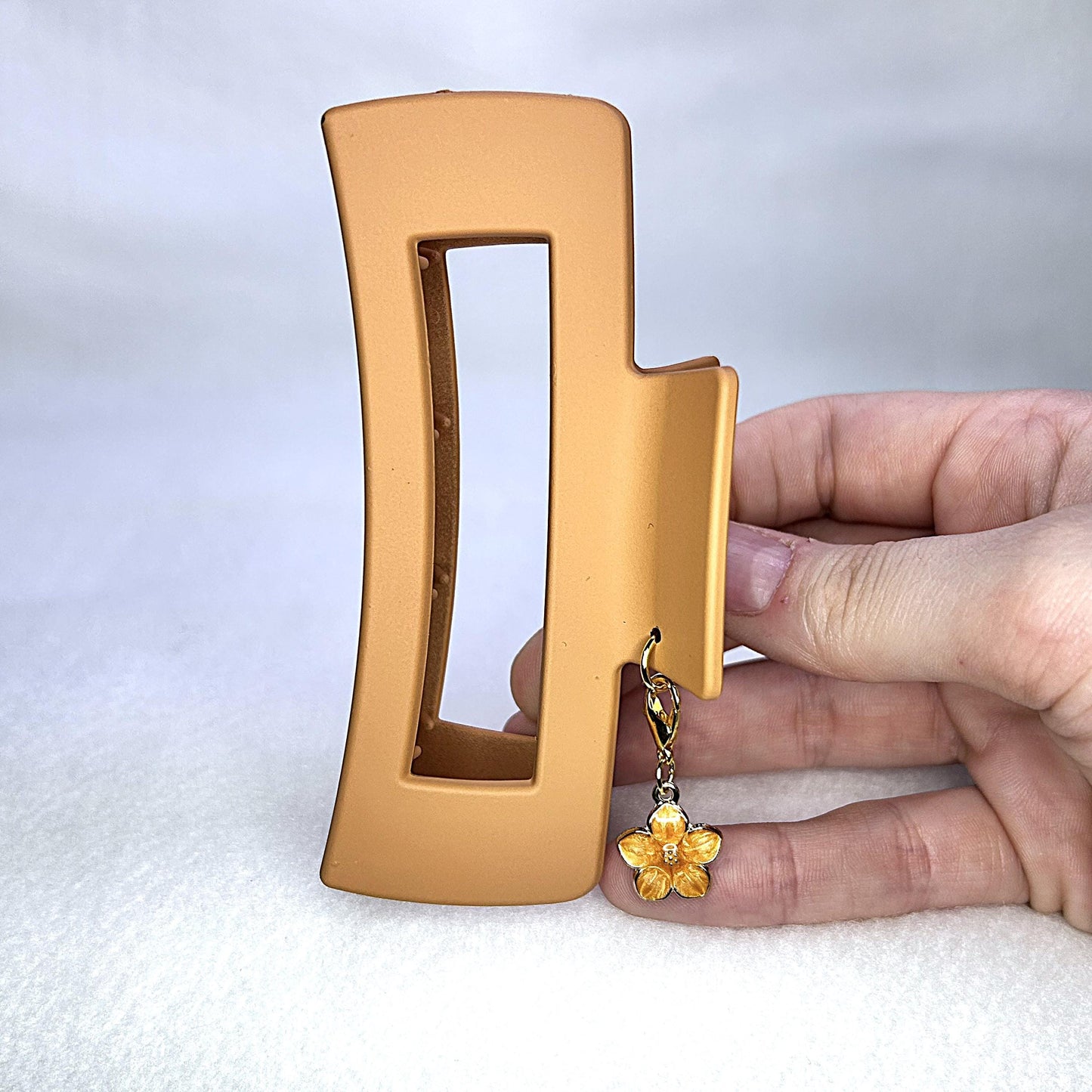 Customizable Matte Claw Clip with Floral Charm Vivid Colors