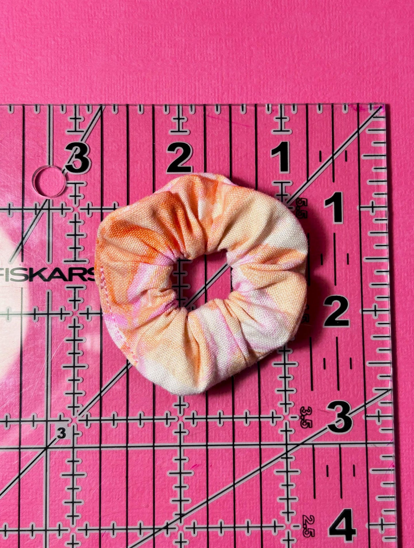 Mini Scrunchie Orange Swirl