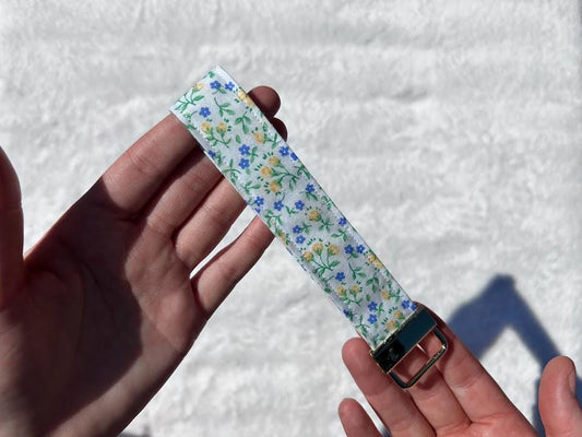 Vintage Floral Wristlet Keychain
