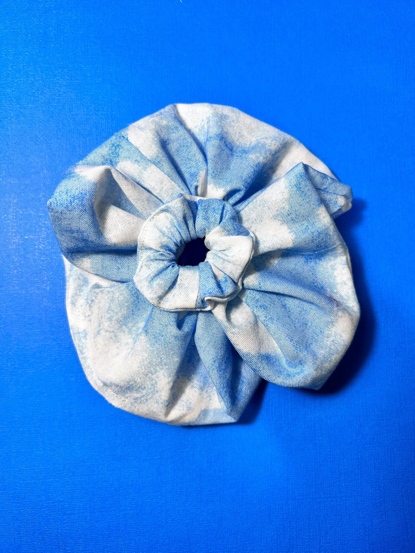 Mini Scrunchie Blue Clouds