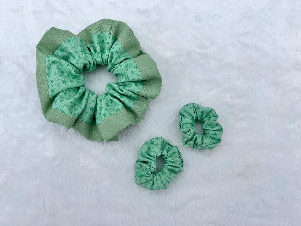 Mini Scrunchie Vintage Green Star