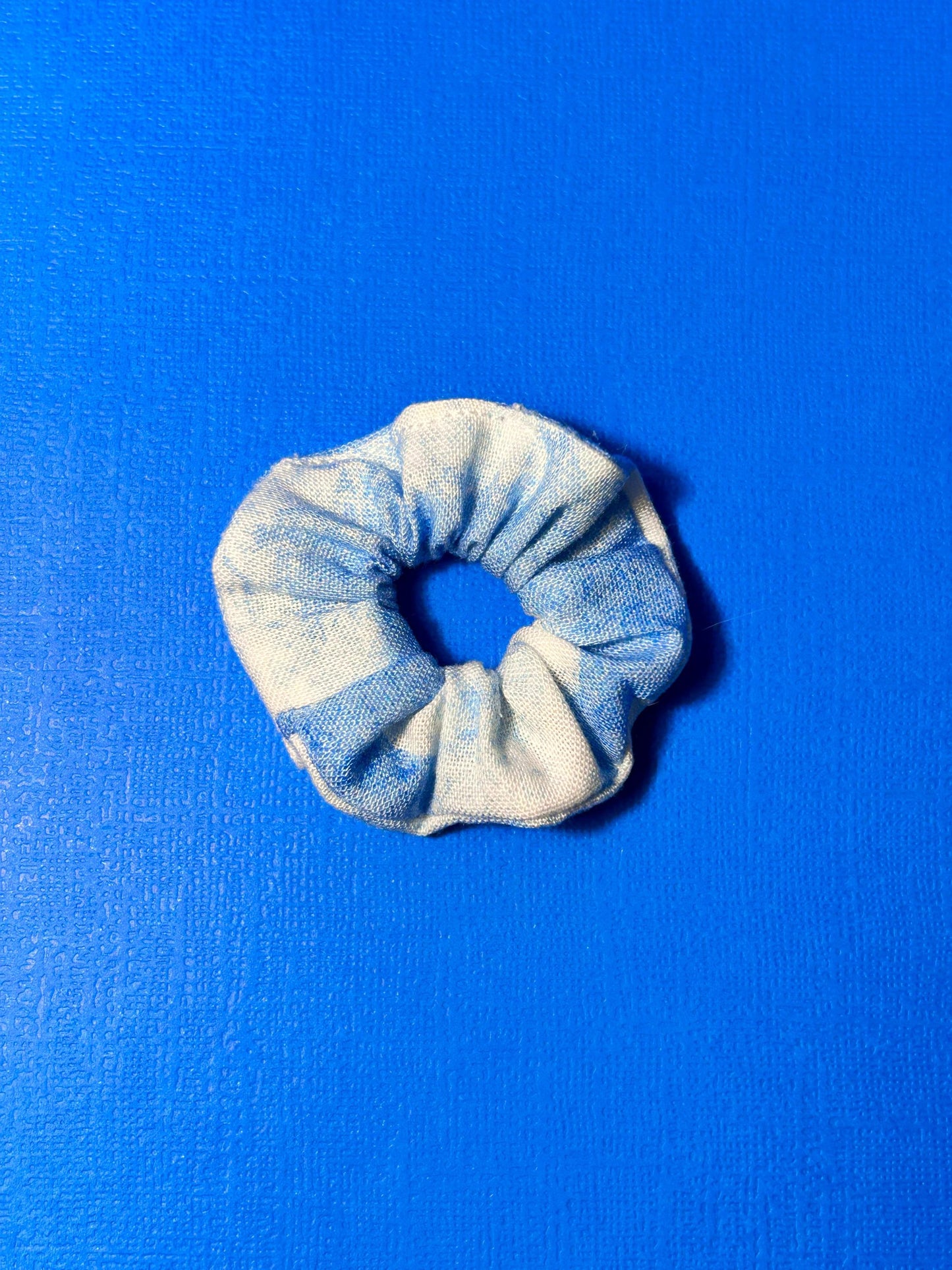 Mini Scrunchie Blue Clouds