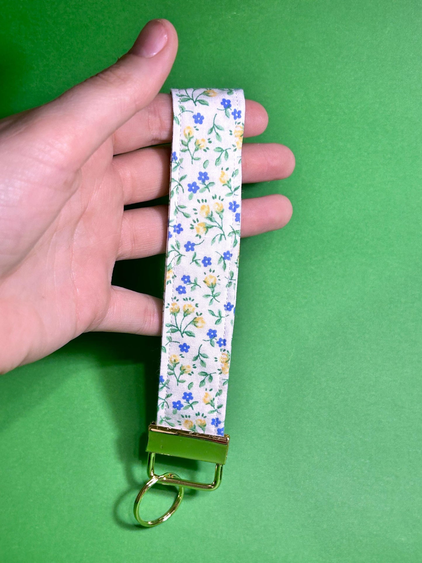 Vintage Floral Wristlet Keychain