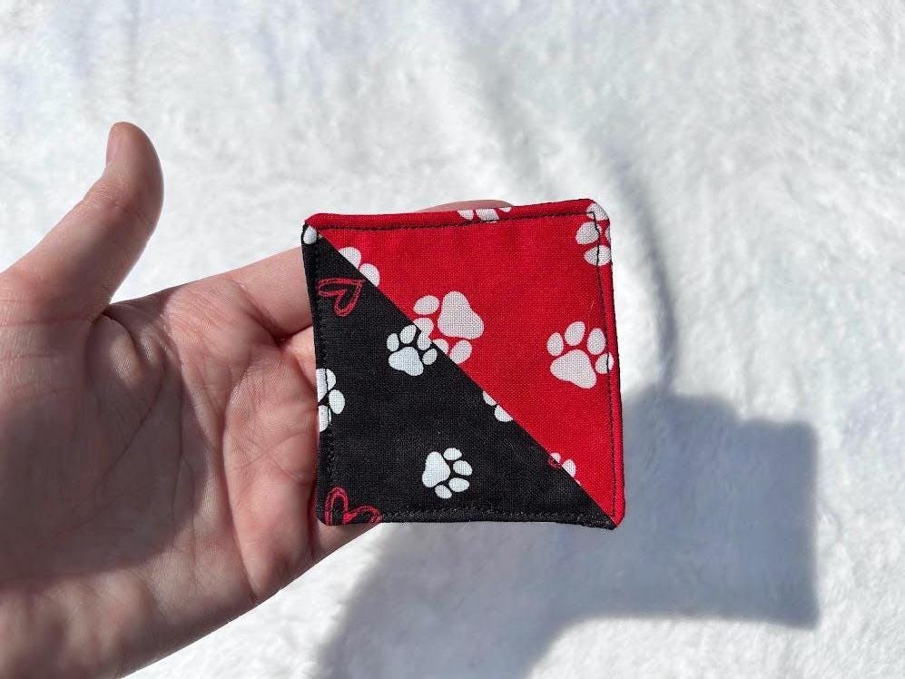 Corner Bookmark Black & Red Paw Print