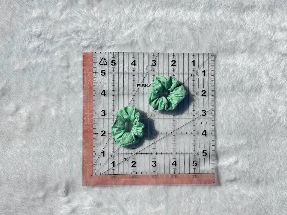 Mini Scrunchie Vintage Green Star