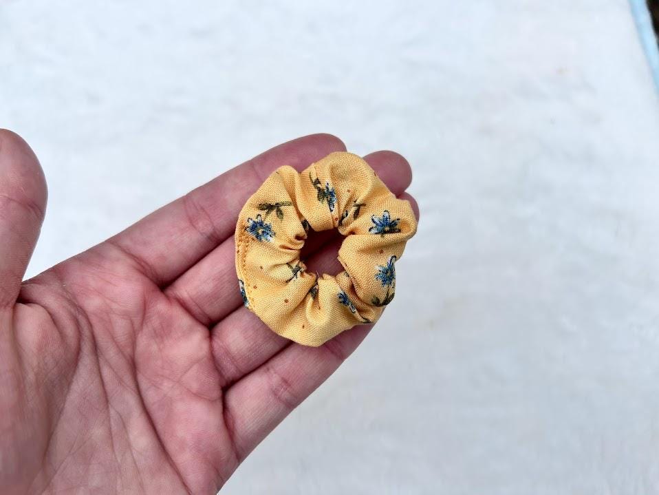 Mini Scrunchie Vintage Yellow Floral with Blue Flowers