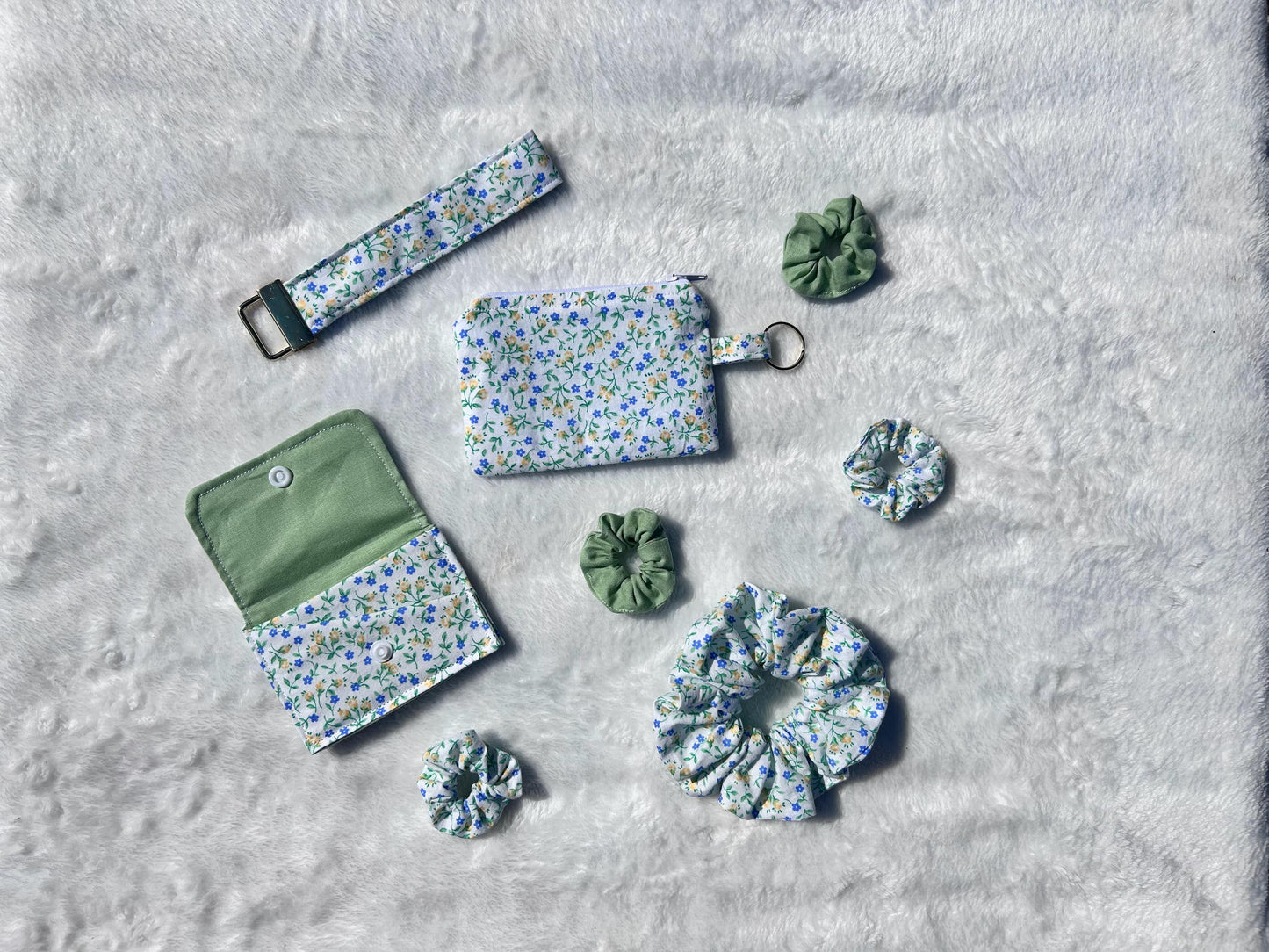 Vintage Floral Scrunchie