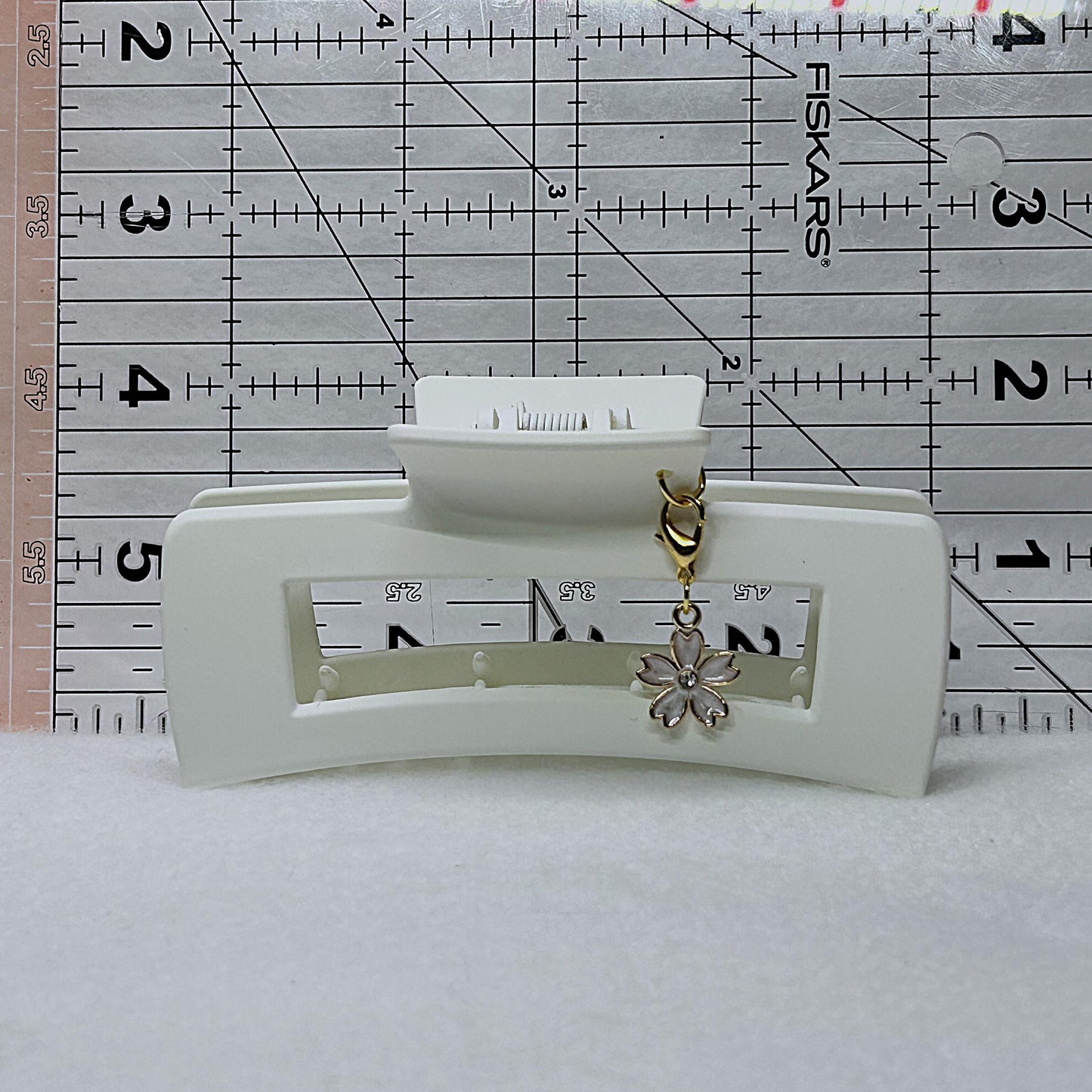 Customizable Matte Claw Clips with Floral Charm Neutral Colors